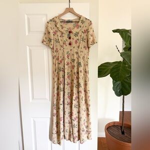 Vintage Cottage Core Floral Dress Crepe Fabric Dress